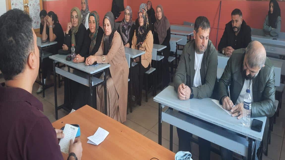 2025-2026 Eğitim Öğretim Dönemi 1. Veli Toplantısı Düzenlendi. 